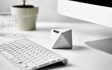 Tracker_desk_closeup