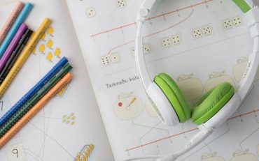 BuddyPhones-School-headphone-for-Online-Education BuddyPhones School headphone for Online Education