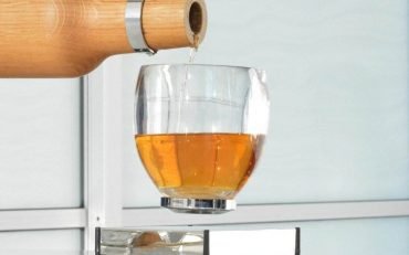 Levitating Whisky Glass