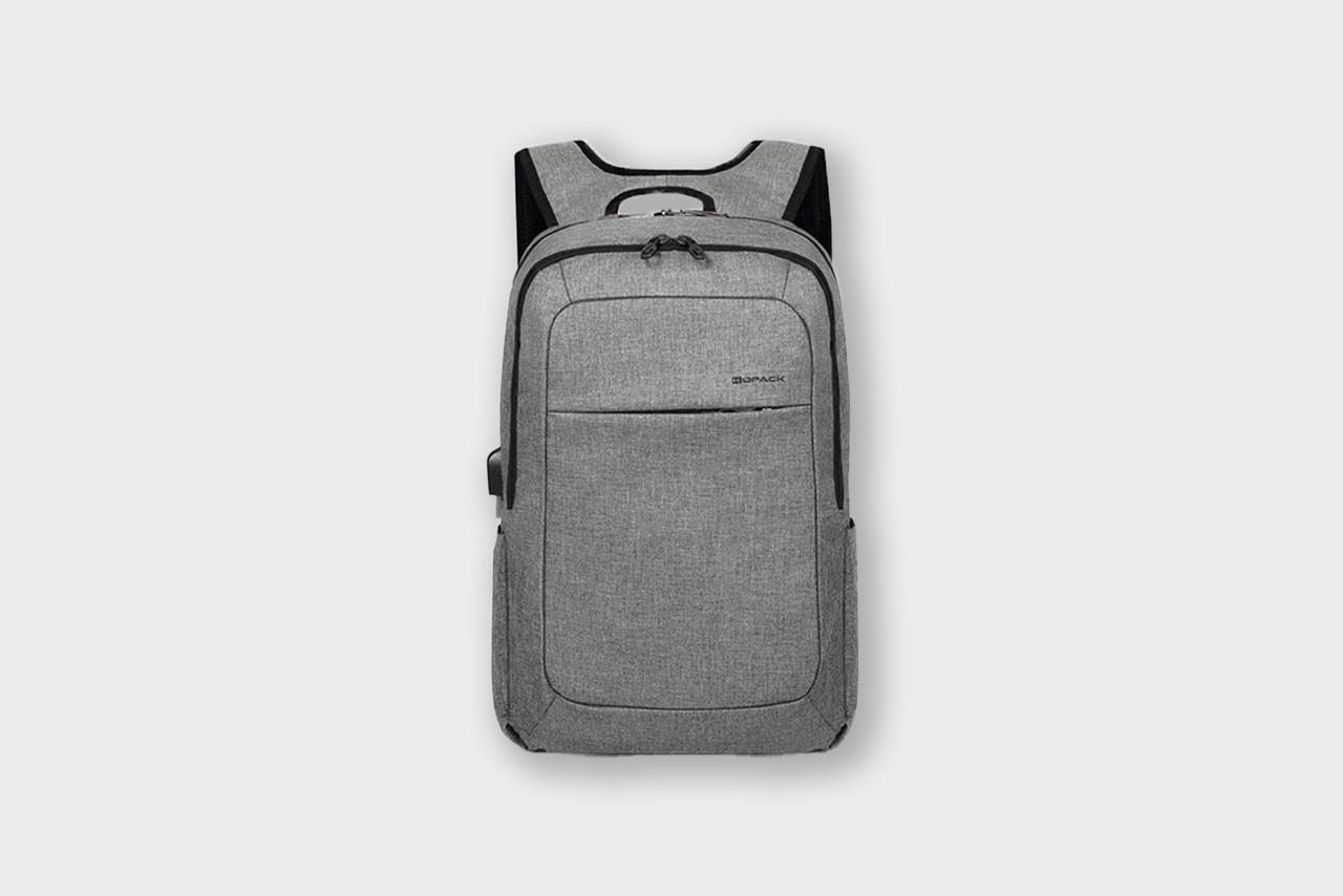 12 Smart Backpacks for Professional Workers in 2023