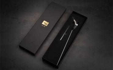 Slow Wine Pourer Gift Box