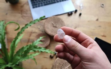 Thinking Egg II White Crystal