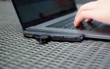 HybridDrive Portable USB Hub with SSD