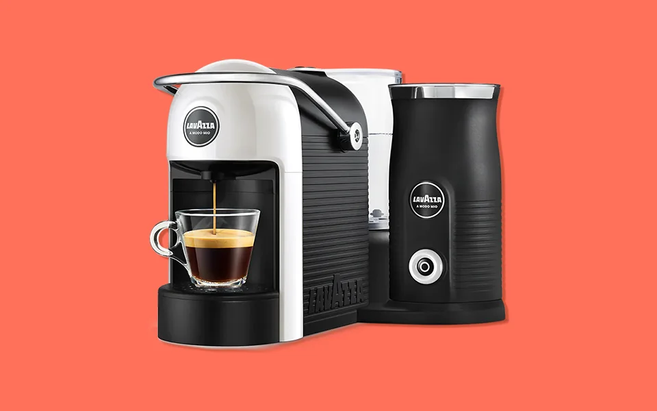 Lavazza Jolie and Milk