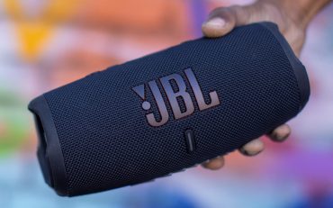 JBL Charge 5 Bluetooth Speaker JBL Charge 5 Bluetooth Speaker