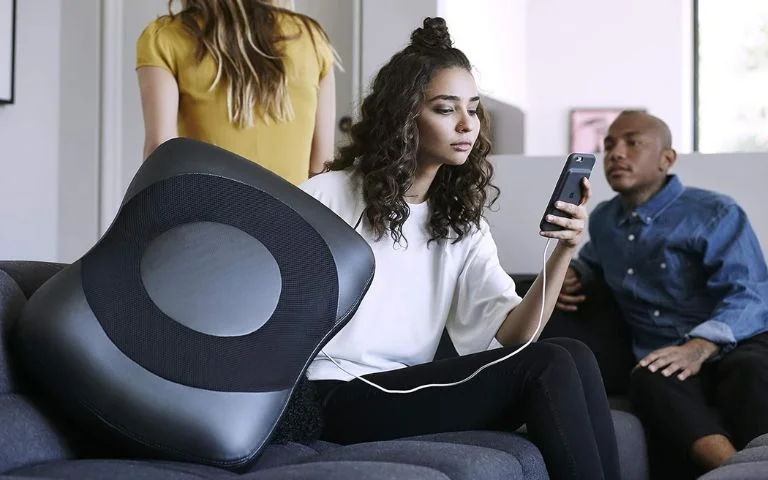 Wireless Audio Convenience with Ultra Carbon Acoustic Foam