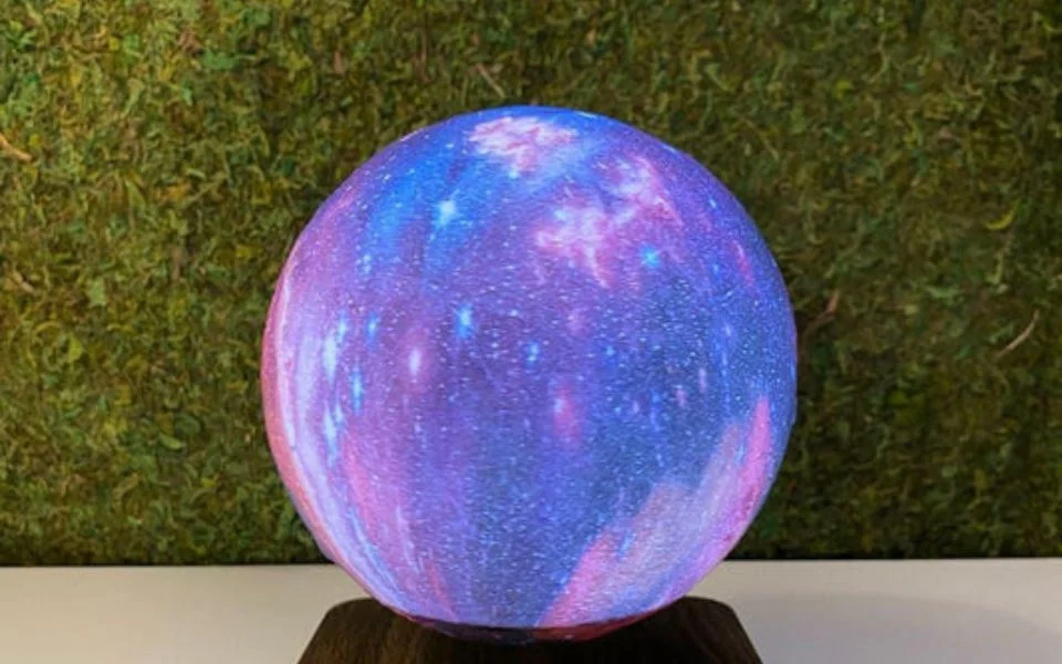 A true-to-life moon, a stunning room centerpiece