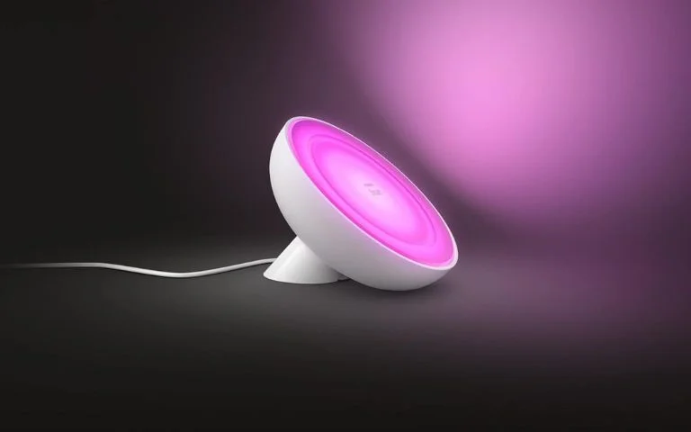 16M color smart lamp transforms your room beautifully