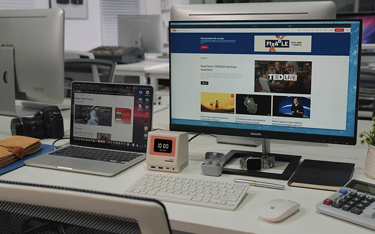 RayCue 128K Retro Dock Empowers Multiscreen Setup