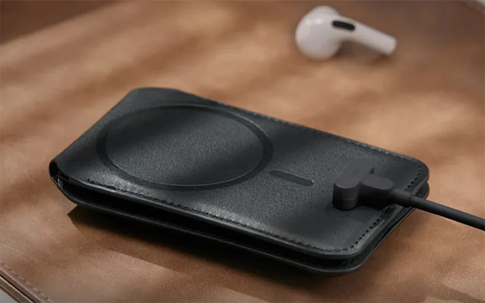 ESR for Magsafe Wallet