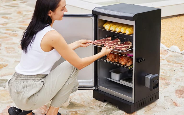 East Oak 30-Inch Electric Smoker with Glass Door